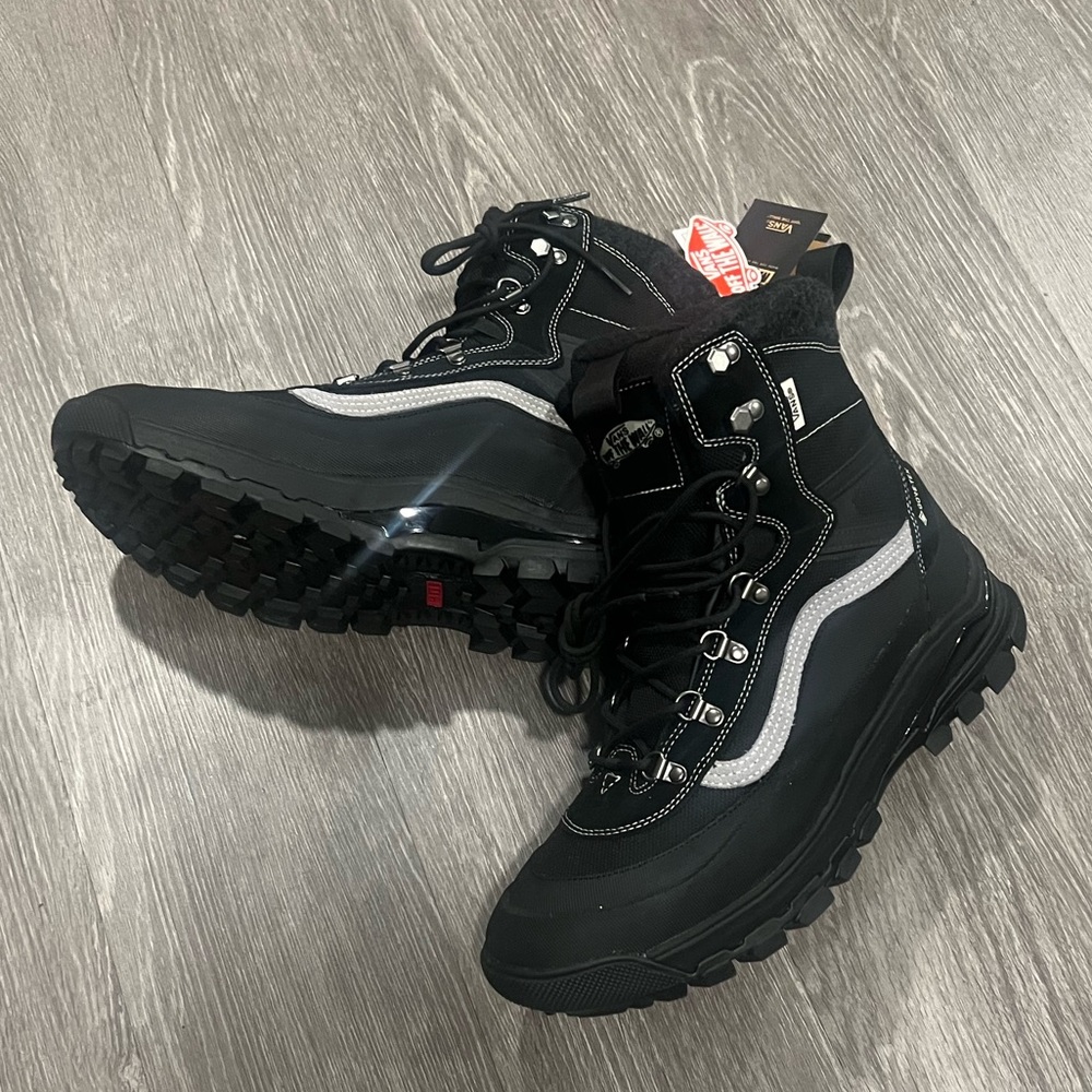 Snow Kicker Gore-Tex MTE-3 Boots '23 - Black/ Grey size 11